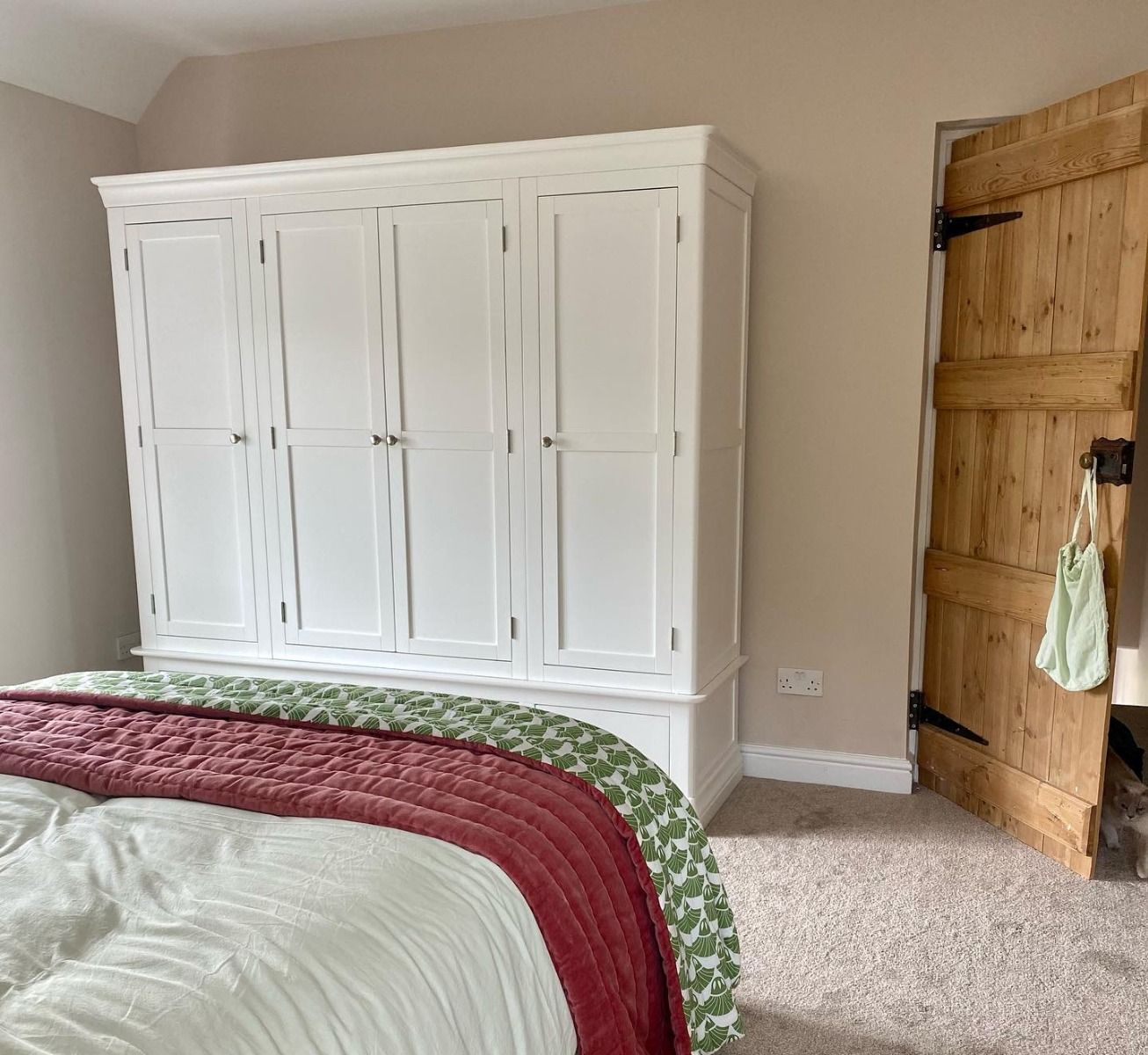 Toulouse White Painted 4 Door Quad Extra Large Wardrobe - £300 OFF FLASH SALE Toulouse White Painted 4 Door Quad Extra Large Wardrobe - £300 OFF FLASH SALE